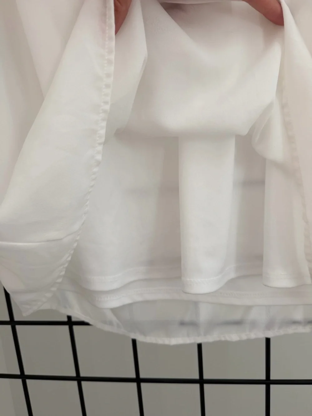 Lulu's White V-Neck Short Sleeve Shift Dress - Picture 4 of 4
